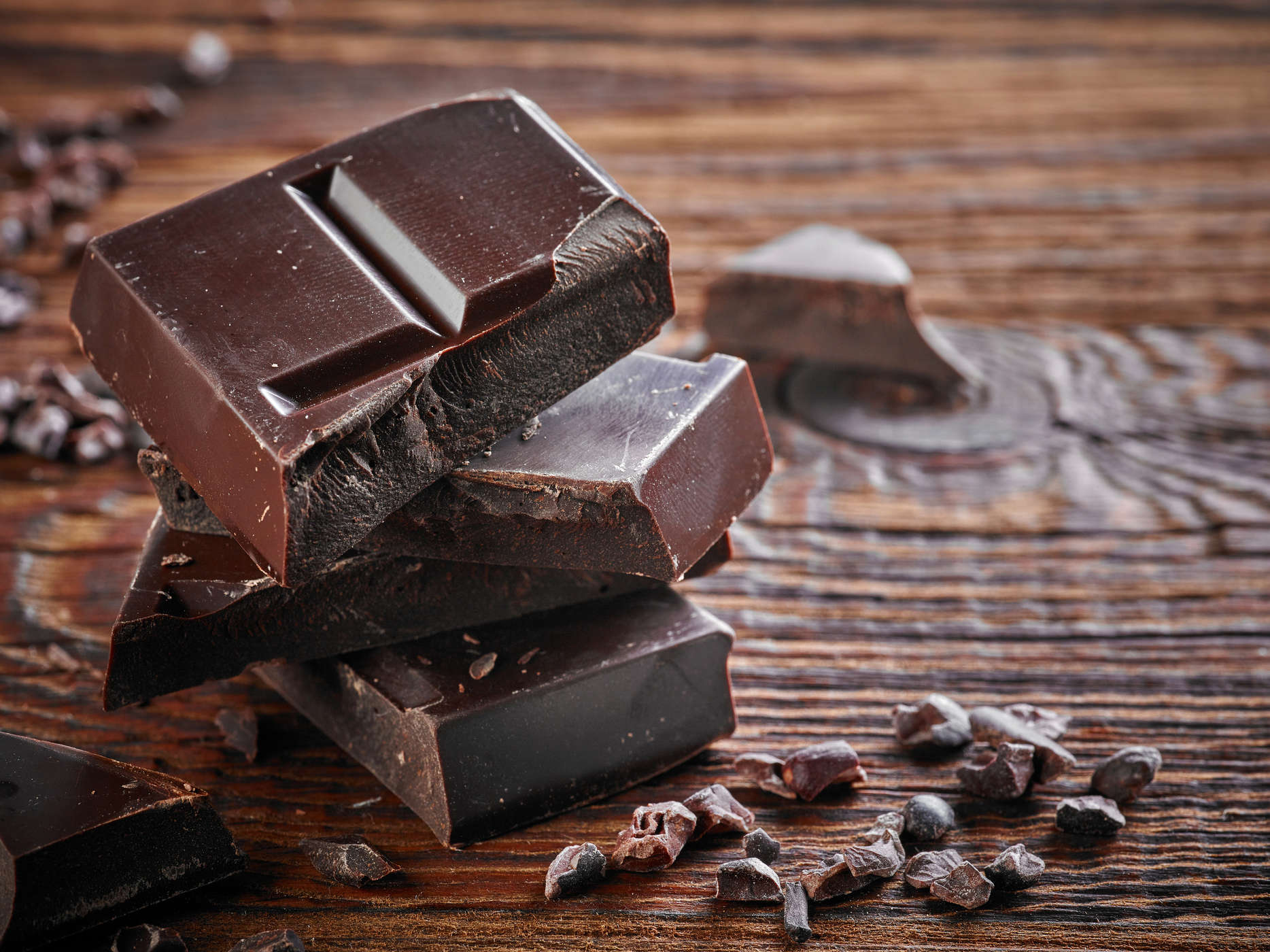 [giải đáp] đau bụng kinh ăn socola có giúp giảm đau? Đến tháng có nên ăn socola không? 1