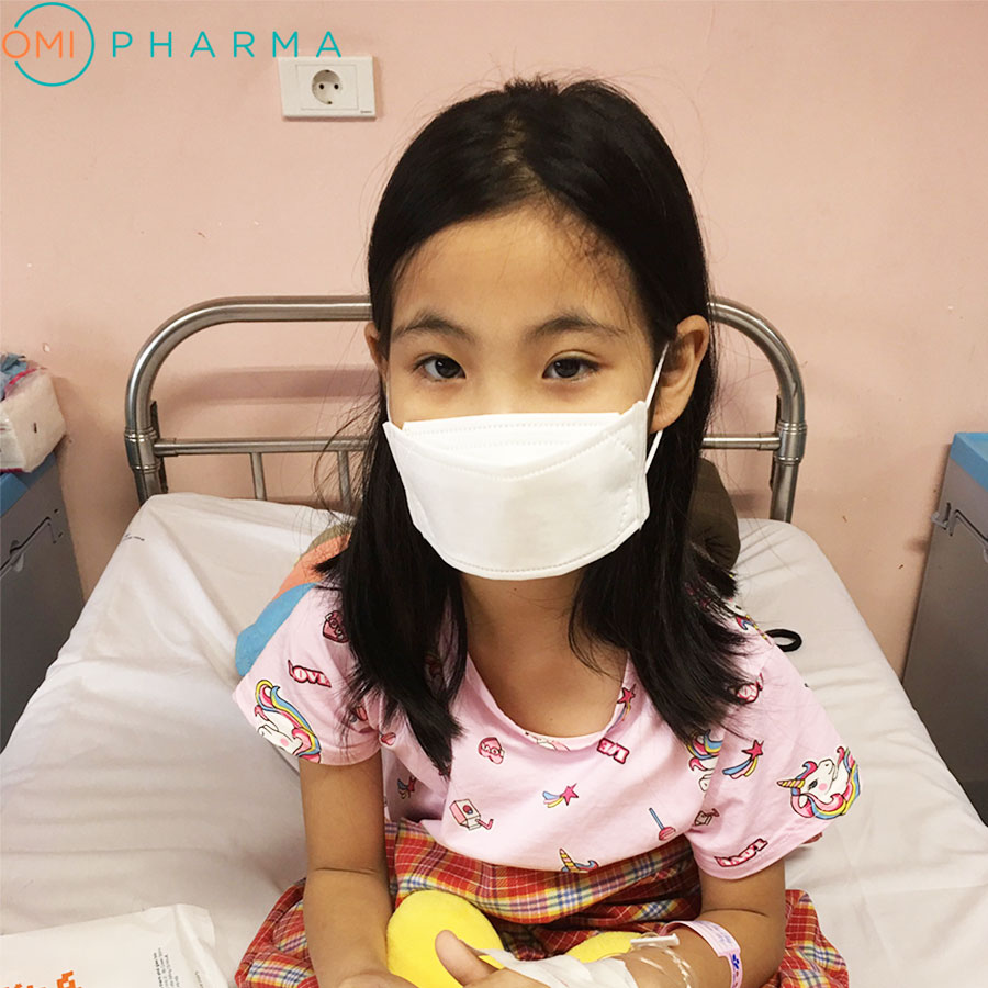 OmiCare trao tặng 700 hộp khẩu trang Ohki Virus Off cho Bệnh viện Nhi Trung Ương 3